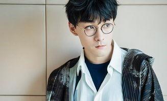 娱乐圈吃瓜系统双男,揭秘两位男星的甜蜜互动幕后故事